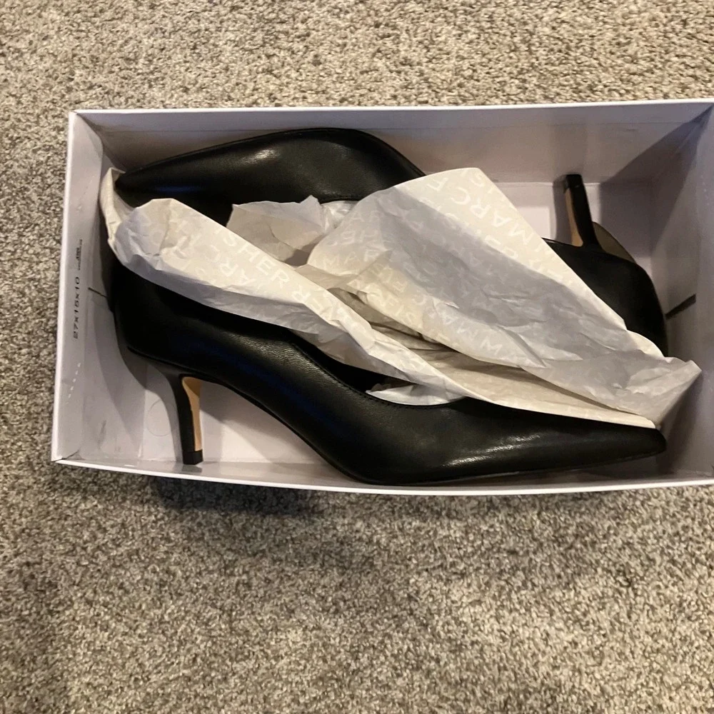 Marc Fisher Alola Black Leather Pointed Toe Stiletto Pumps Heels Womens 6.5M NWB
